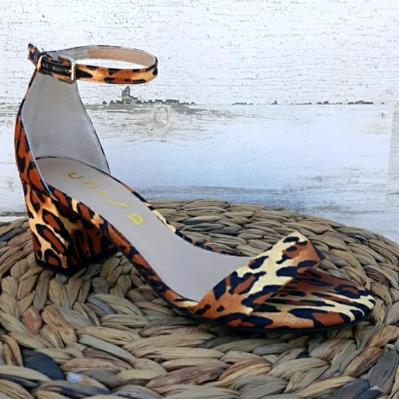 Unisa Shoes - EUC UNISA UNREWNI SANDAL